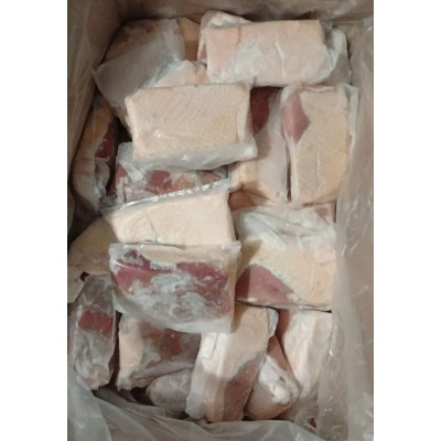 Утиная грудка без костей на коже. Замороженное. Китай 10 кг (500 руб/кг) 